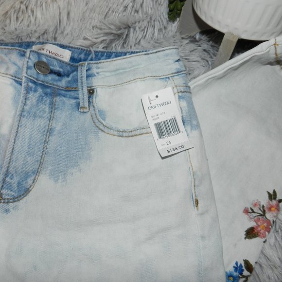 Driftwood Gizelle Girlfriend Skinny Embroidered Jeans  Light Wash NWT! - Picture 8 of 15